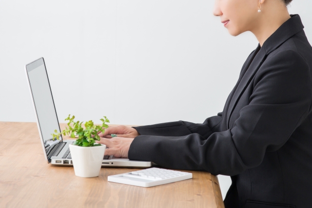 【終活で一番大変】「私物の片付け」、「財産・遺言」まで!青森の終活整理術 2110929 s